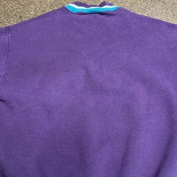 BAHAMAS PURPLE COLORFUL EMBROIDERED MEDIUM CREWNECK SWEATSHIRT - Picture 6 of 7